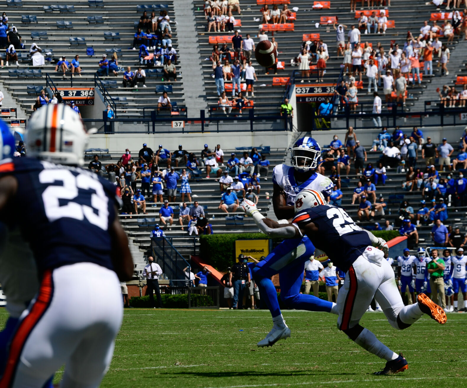 Football: Auburn vs Kentucky